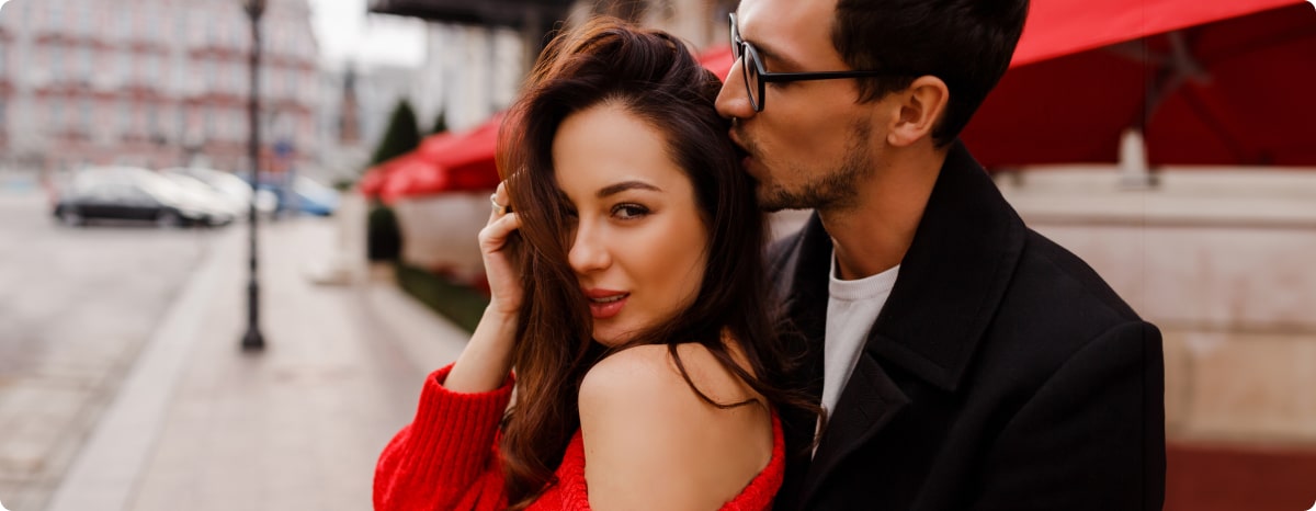 gorgeous-couple-love-hugging